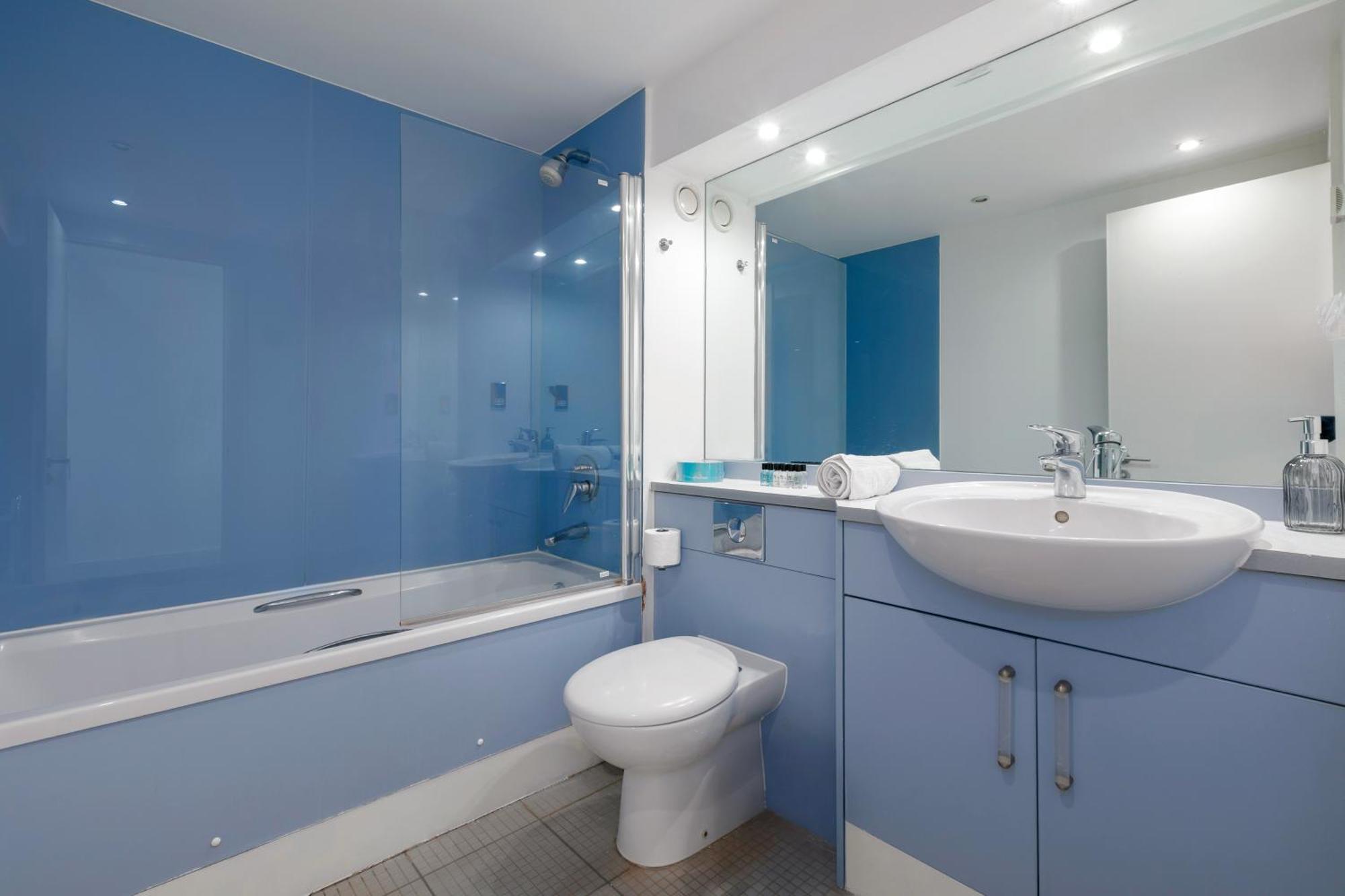 Pics Worthy 2 Bedroom 2 Bath Flat Thames View Sleep 6 Apartamento